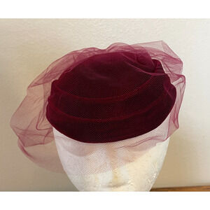 Vtg Fedoria Fascinator Hat Wine Red Velveteen w/Bow Tulle Church Derby Wedding